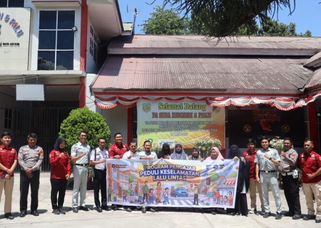Jasa Raharja Bersama Polresta Dan Dishub Kota Palu Edukasi Keselamatan Berlalu Lintas Di SMAN 5 Palu