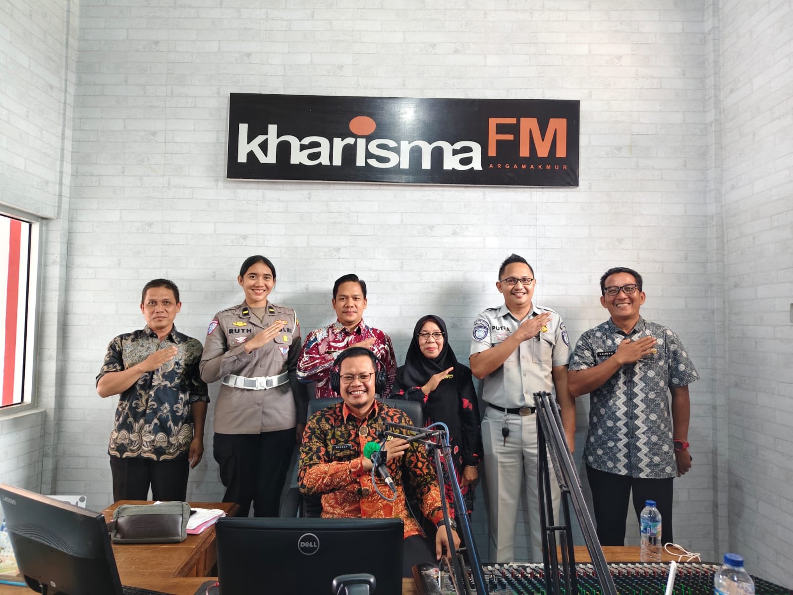 PJJR Bengkulu Utara Hadir Dalam Talkshow Radio Kharisma Ratu Samban untuk Sosialisasikan Relaksasi Pajak Kendaraan dan Edukasi Keselamatan Berlalu Lintas