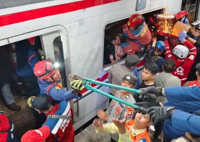 Update Tabrakan Kereta di Bekasi Timur: Korban Tewas 7 Orang, 81 Luka