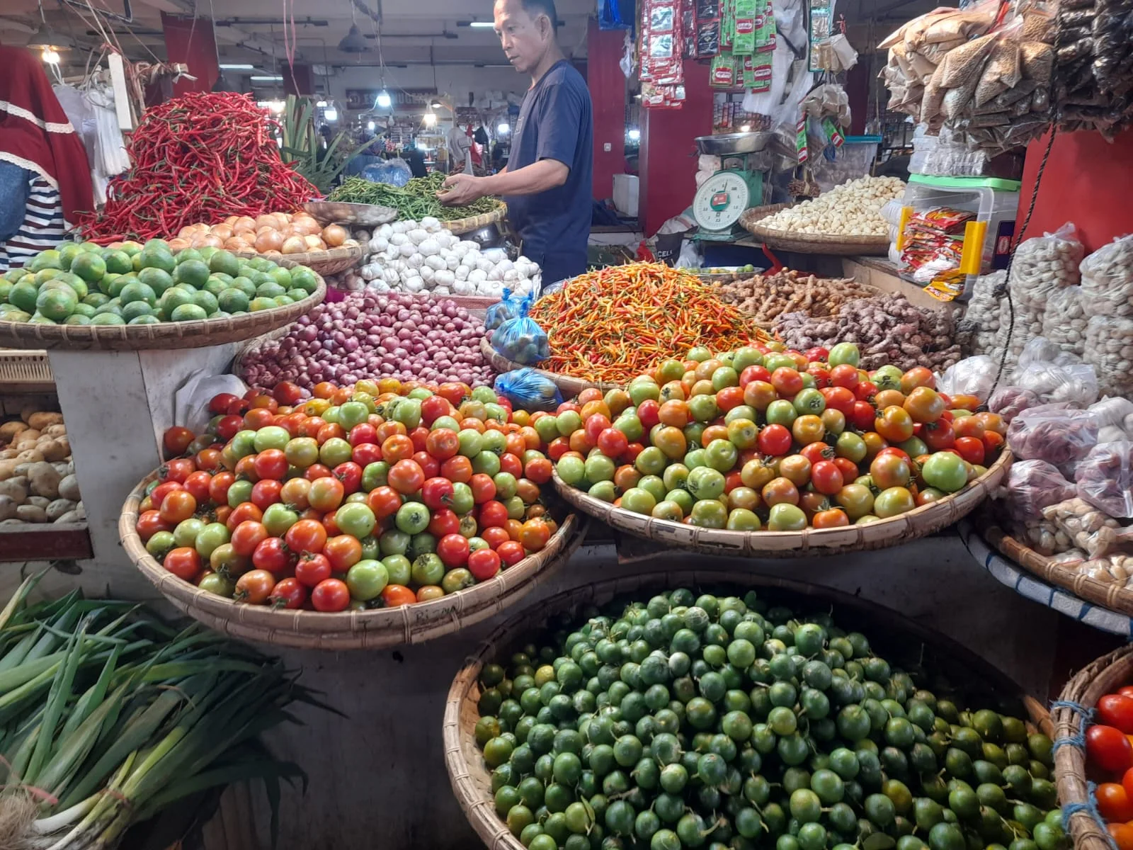Harga Pangan Kamis Pagi: Cabai Rawit Rp66 Ribu, Telur Rp32 Ribu per Kg