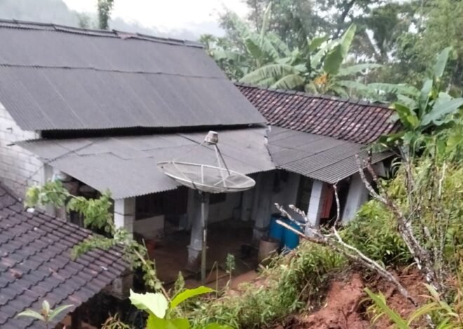 Empat Rumah Rusak Akibat Longsor di Pacitan, Tidak Ada Korban Jiwa