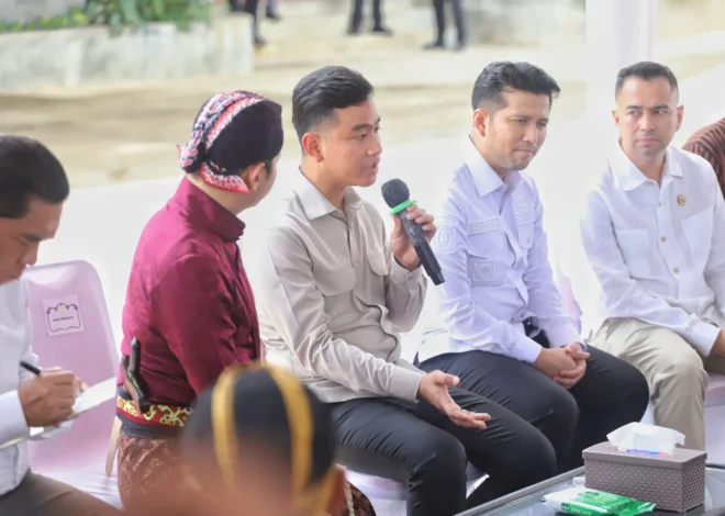 Dari Bendungan hingga Jalan, Gibran Janji Tindak Lanjuti Keluhan Warga Trenggalek
