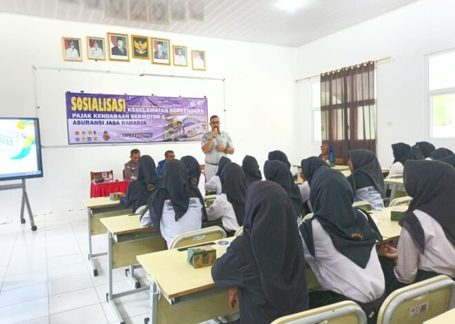 Jasa Raharja Metro Bersama Tim Pembina Samsat Gelar Sosialisasi Keselamatan Berlalu Lintas di SMKN 1 Sukadana