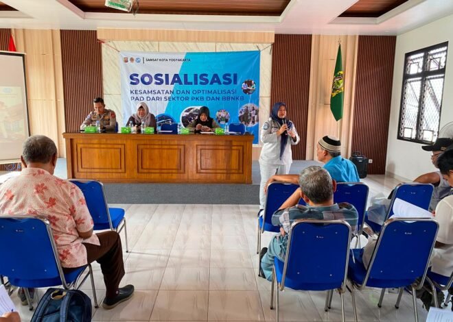 Sosialisasi Kesamsatan di Kricak, DPRD dan Tim Pembina Samsat Ajak Masyarakat Taat Pajak Kendaraan
