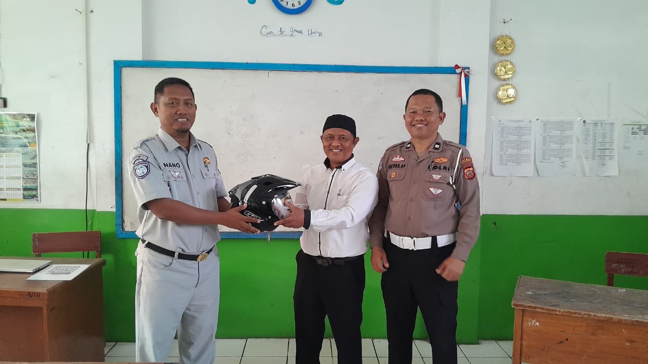 Tekan Angka Kecelakaan Remaja, Jasa Raharja dan Polres Purwakarta Gelar Program PPKL di MAI Al-Ikhlas