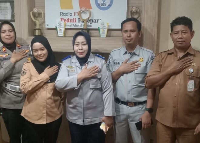 Melalui Talkshow Radio Peduli, PT Jasa Raharja Cabang Parepare Bersama Polres Parepare dan Dinas Perhubungan Parepare Ajak Masyarakat Berperan Aktif Mendukung Keamanan dan Keselamatan Lalu Lintas di Kota Parepare