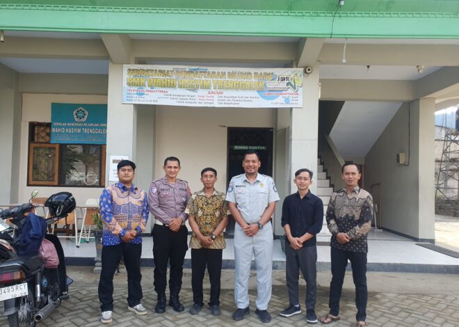 Melalui PPKL Jasa Raharja, Satlantas Polres Trenggalek Bersama SMK Wahid Hasyim, Berkomitmen Tekan Angka Kecelakaan di Kalangan Pelajar