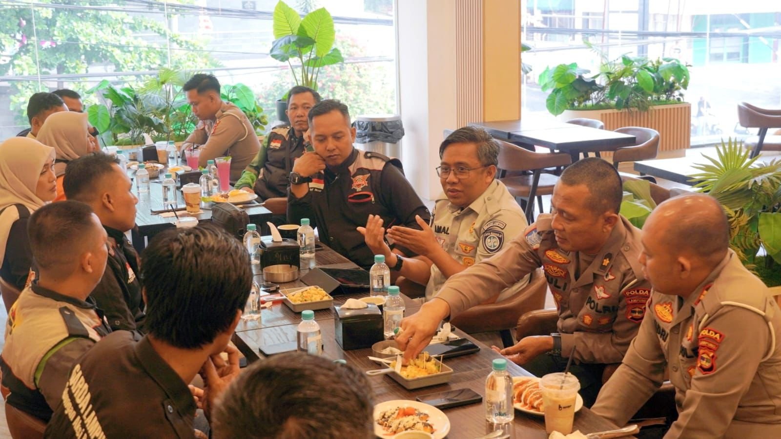 Jasa Raharja dan Ditlantas Polda Lampung Ajak Komunitas Ojek Online Tingkatkan Keselamatan Berkendara melalui Aplikasi JRKu