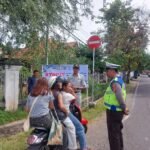 Cegah Risiko Kecelakaan, Jasa Raharja Sumbawa dan Polres Sumbawa Tertibkan Pengendara Melawan Arus
