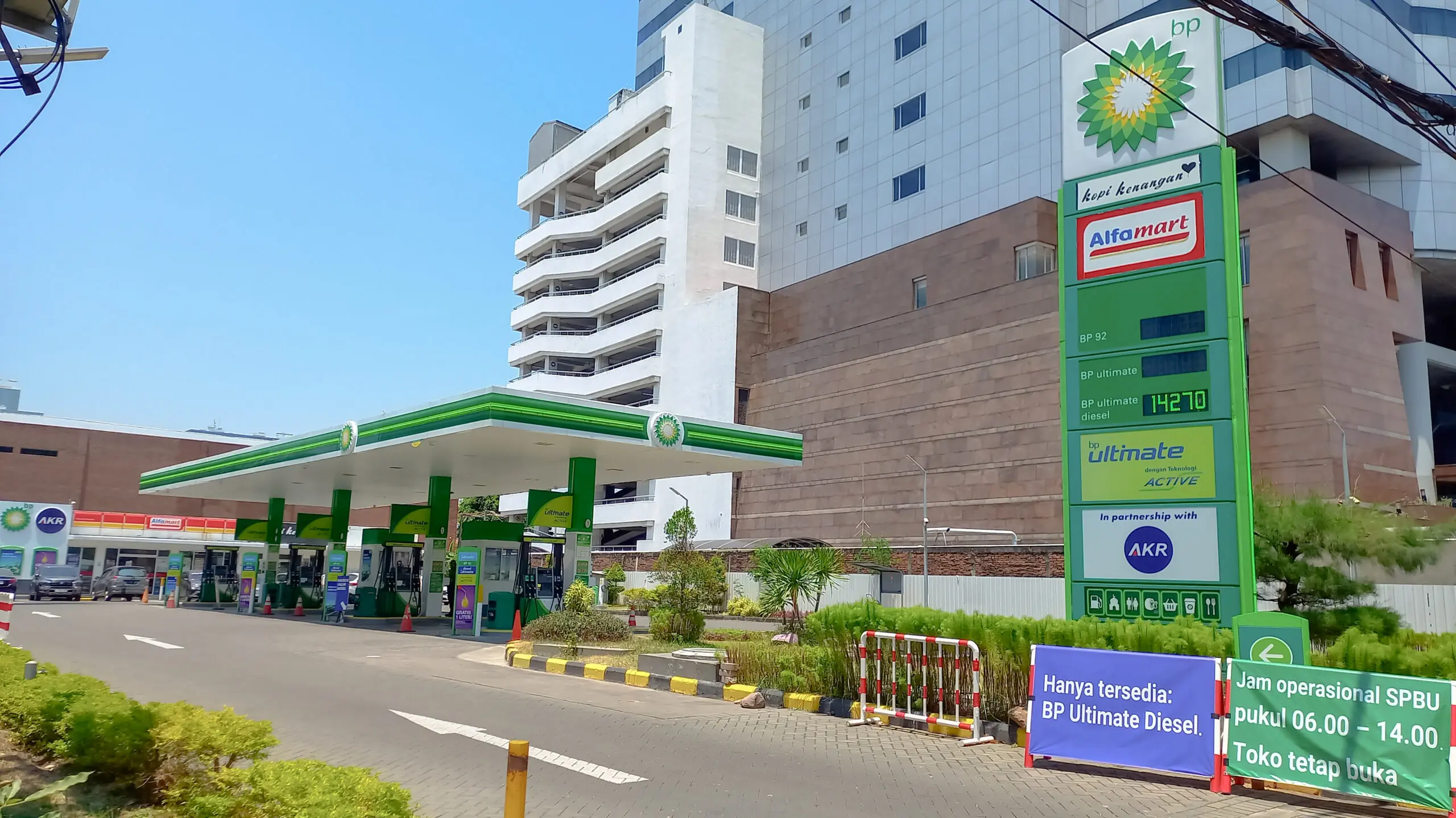 Harga BBM RON 92 di SPBU bp Melonjak, Kini Dijual Rp16.670 per Liter