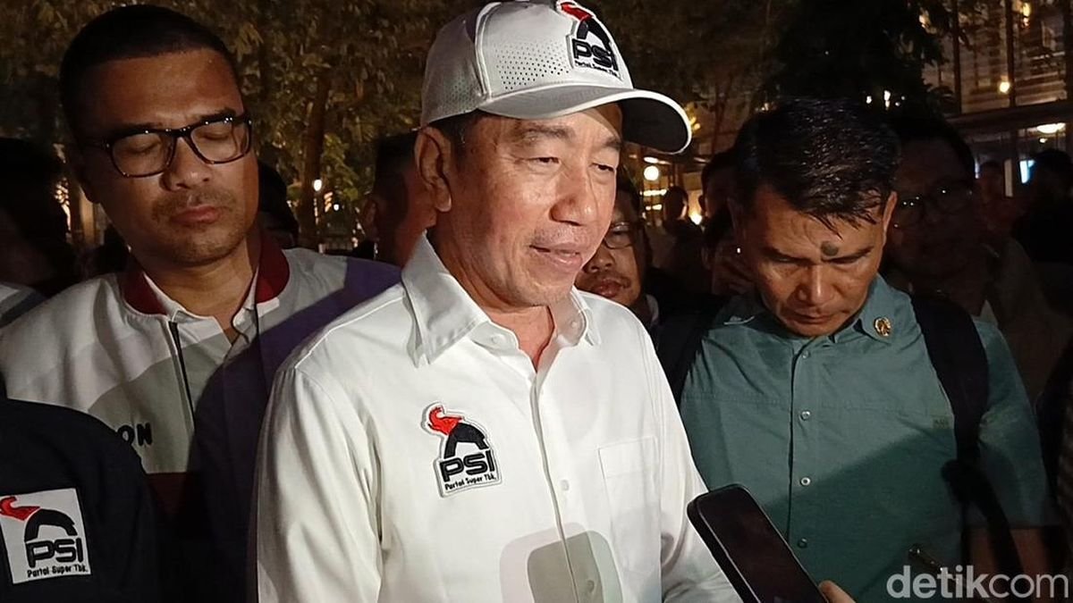 Jokowi Minta PSI Jadi Partai Besar 2029, Kaus yang Dipakai Jadi Sorotan