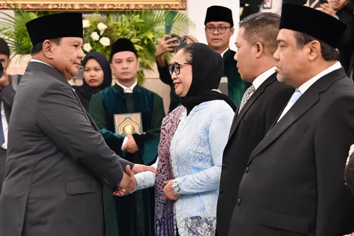 Prabowo Resmi Ganti Pimpinan Badan Gizi Nasional, Nanik Deyang Pimpin BGN