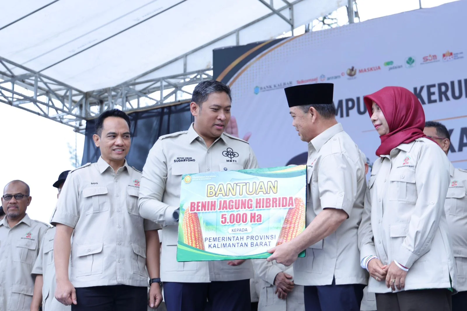 Wamentan Dorong Petani Sejahtera Lewat Penguatan Produksi Pangan Nasional