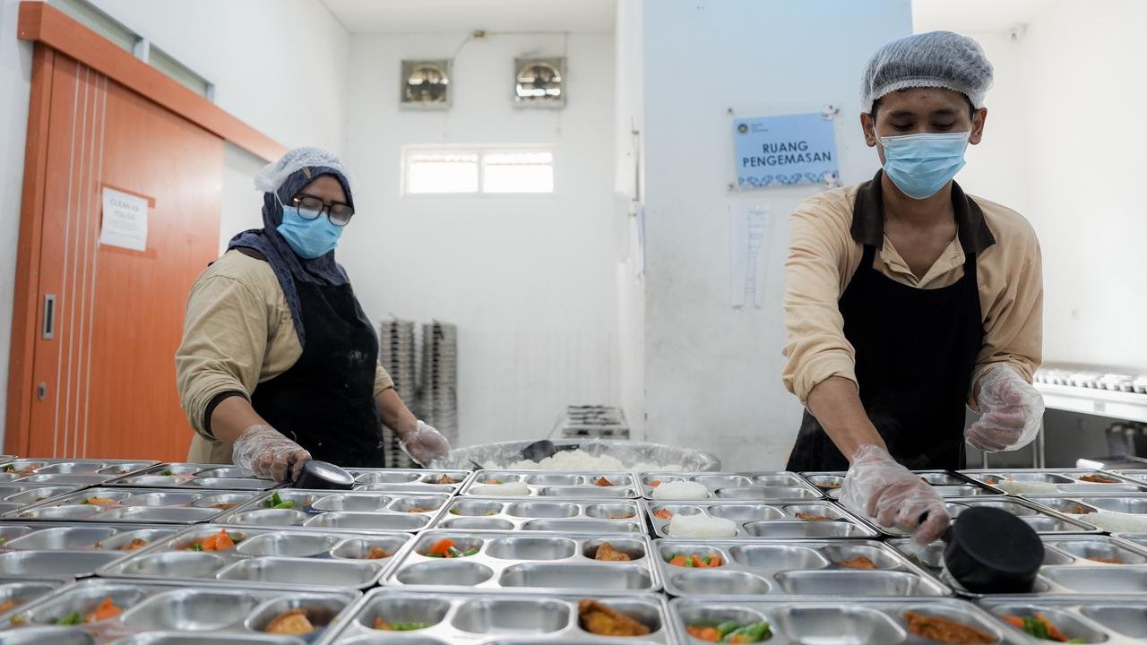 BPJPH Dorong Seluruh SPPG Miliki Sertifikat Halal, Baru 7.500 yang Tersertifikasi