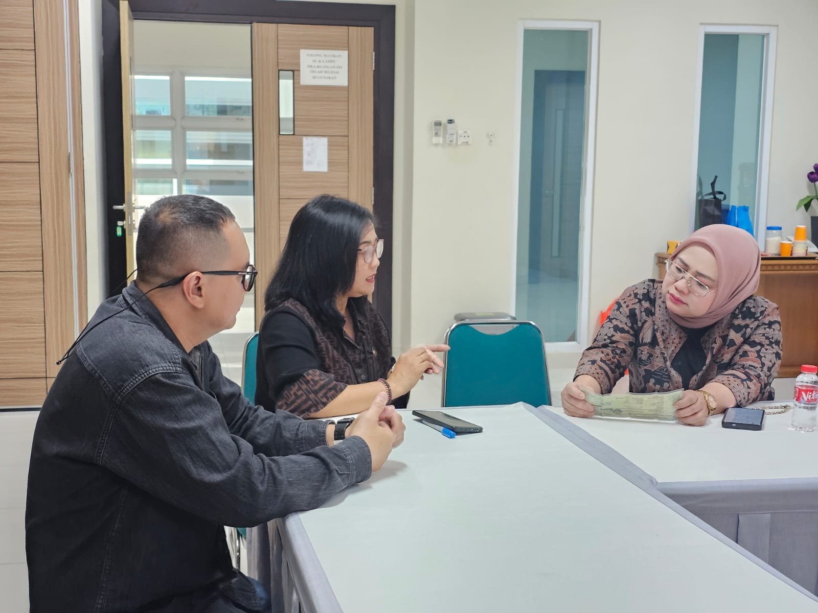 Optimalisasi Pelayanan Korban Kecelakaan melalui Evaluasi Bersama di RS Mitra Keluarga Bina Husada