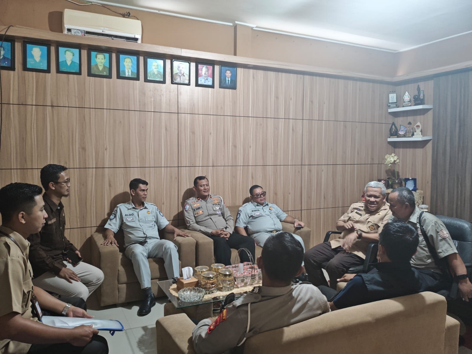 PT Jasa Raharja Cabang Tasikmalaya Dorong Kepatuhan Pajak Kendaraan Bermotor dan SWDKLLJ Melalui Edukasi di Lingkungan Sekolah di Kabupaten Pangandaran