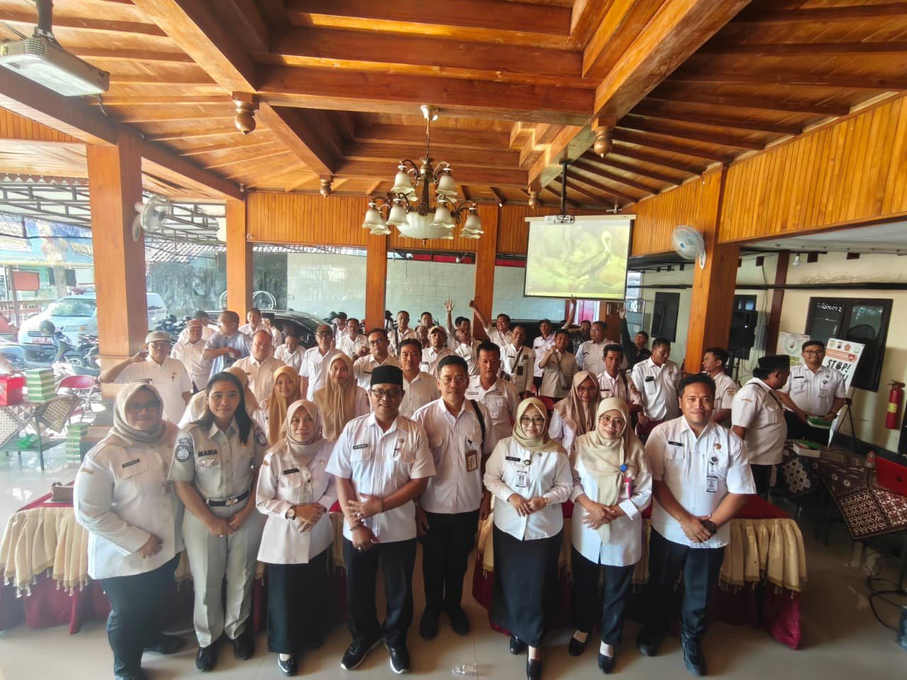 Perkuat Implementasi Sengkuyung Mobile, Jasa Raharja Bersama Tim Pembina Samsat Sukoharjo Gelar Monitoring dan Evaluasi di Polokarto dan Mojolaban