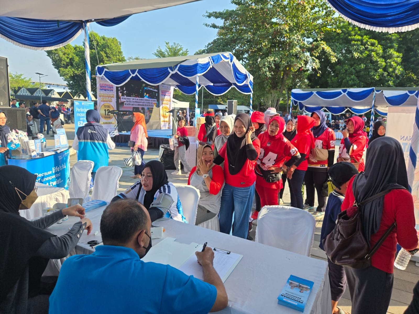 Jasa Raharja NTB Gelar Pelayanan Kesehatan Gratis bagi Masyarakat di Car Free Day