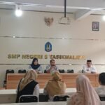 Jasa Raharja Cabang Tasikmalaya Sosialisasikan Keselamatan Berlalu Lintas pada Kegiatan MPLS di SMP Negeri 5 Kota Tasikmalaya