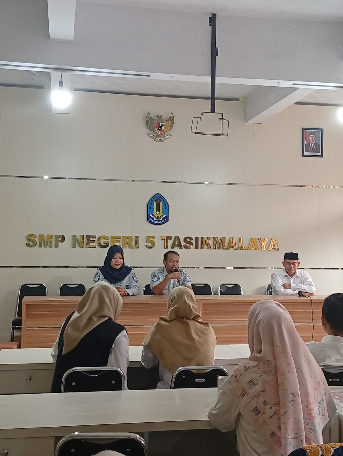 Jasa Raharja Cabang Tasikmalaya Sosialisasikan Keselamatan Berlalu Lintas pada Kegiatan MPLS di SMP Negeri 5 Kota Tasikmalaya