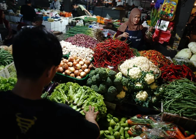 PIHPS Catat Harga Cabai Rawit Rp63.200 per Kg dan Bawang Merah Rp47.950 per Kg
