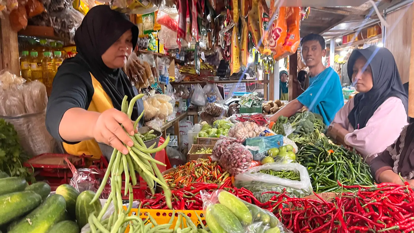 PIHPS: Harga Cabai Rawit Rp59.850 per Kg, Beras dan Minyak Goreng Relatif Stabil
