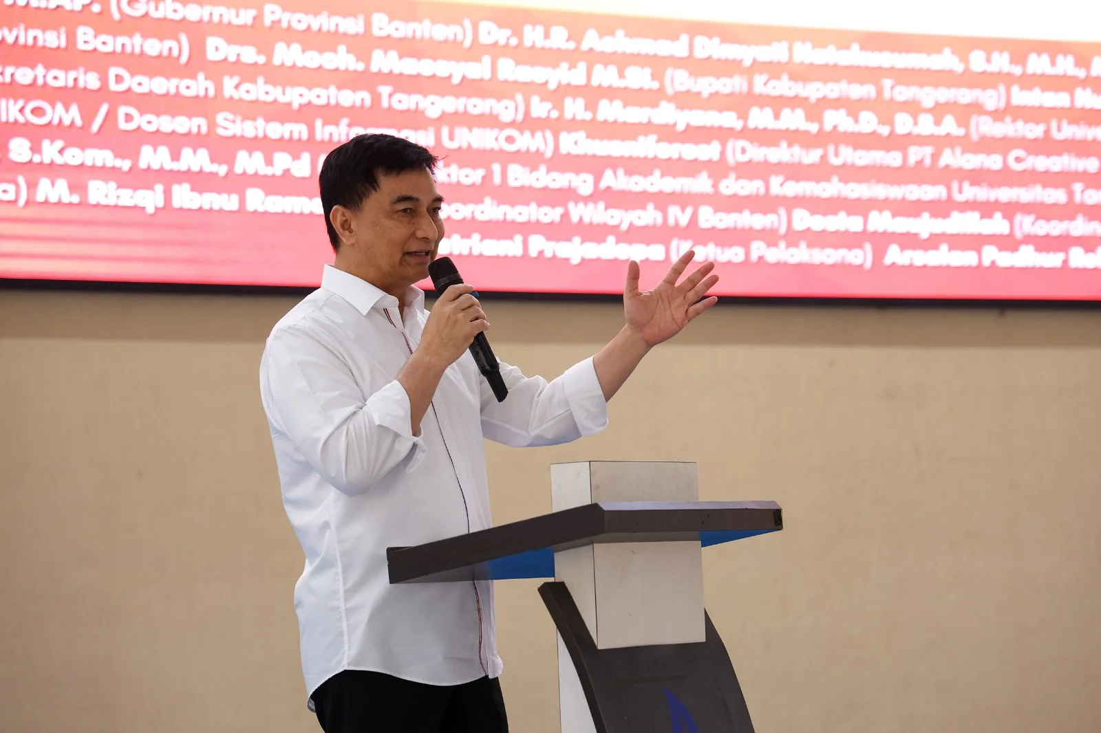Pemprov Banten Fokus Benahi Infrastruktur, 33 Ruas Jalan Diperbaiki pada 2026