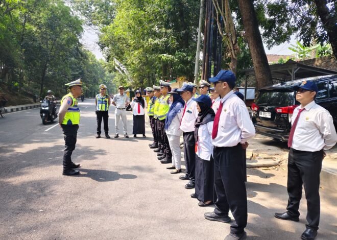 Jasa Raharja Edukasi Pengguna Jalan tentang SWDKLLJ melalui Operasi Gabungan Patuh Pajak di Sleman