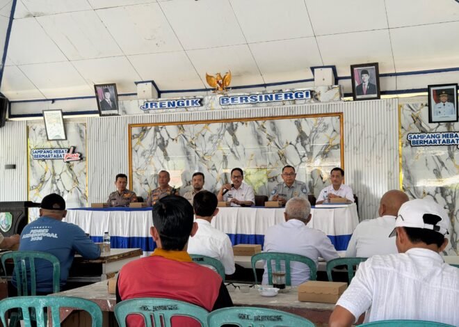 Jasa Raharja Cabang Pamekasan dan Tim Pembina Samsat Sampang menggelar Sosialisasi Pemutihan Pajak Kendaraan bermotor tahun 2026 di Kecamatan Jrengik, Sampang