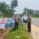 Jasa Raharja Singkawang Tindak Lanjuti Hasil FKLL, Pasang Spanduk Keselamatan di Kabupaten Sambas