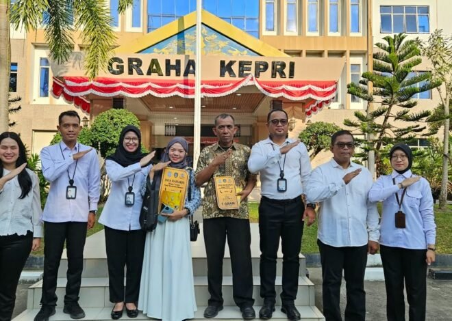 Taat Pajak Bawa Berkah, Jasa Raharja Kepri dan Bapenda Kepri Serahkan Hadiah Undian Emas di Momentum HUT RI ke-81