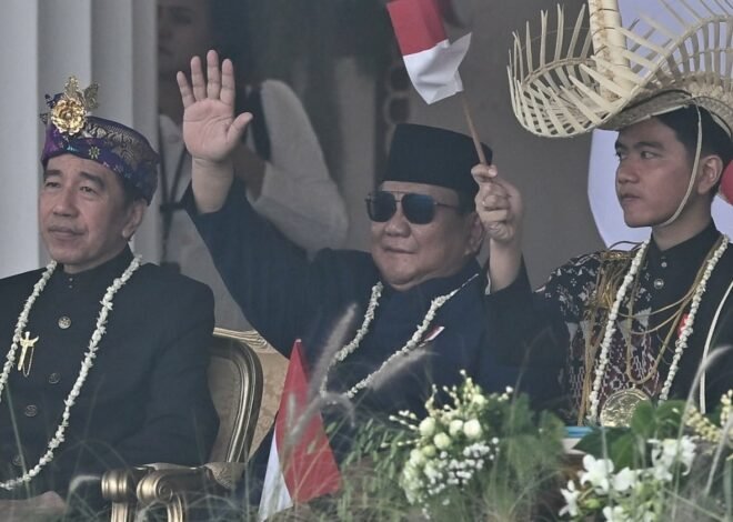Jokowi Duduk Bersama Prabowo di HUT RI, Gerindra Soroti Hubungan Keduanya