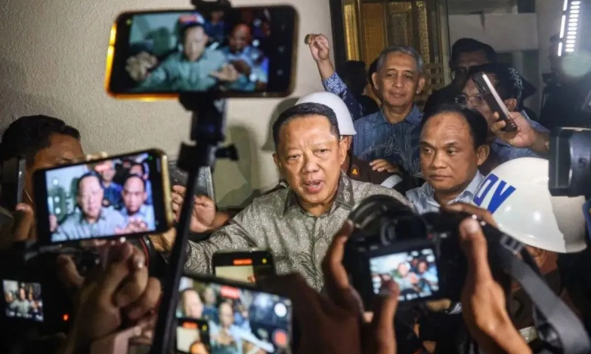 Kejagung Periksa Saksi dan Geledah Sejumlah Lokasi Terkait Dugaan TPPU Febrie Adriansyah