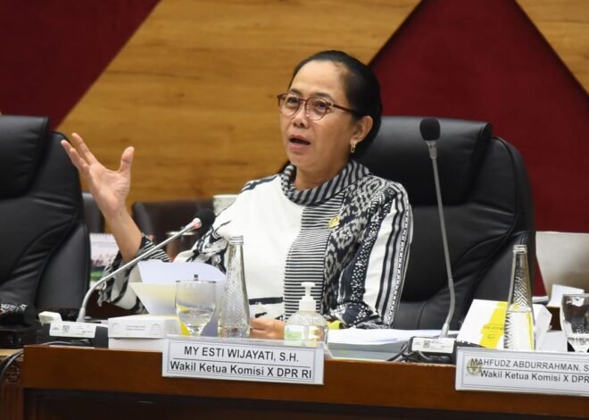 Komisi X DPR Usulkan Dana MBG Keluar dari Anggaran Pendidikan Sejak 2027