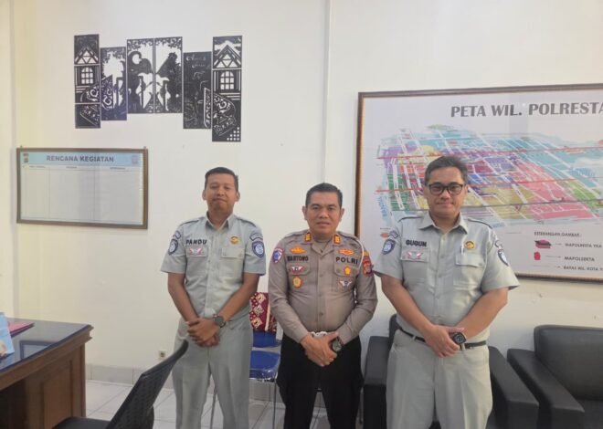 Merawat Kolaborasi, Jasa Raharja dan Satlantas Polresta Yogyakarta Bersama Upayakan Lalu Lintas yang Lebih Aman