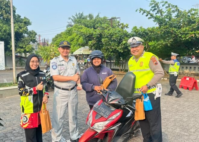 Perkuat Kepatuhan Pajak dan Keselamatan, Tim Pembina Samsat Surakarta Gelar Operasi Gabungan
