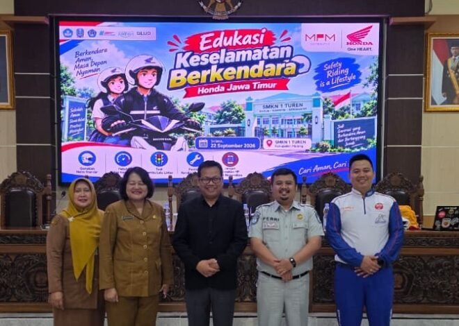 Jasa Raharja Bersama Honda Jawa Timur Gelar Edukasi Keselamatan Berkendara di SMKN 1 Turen