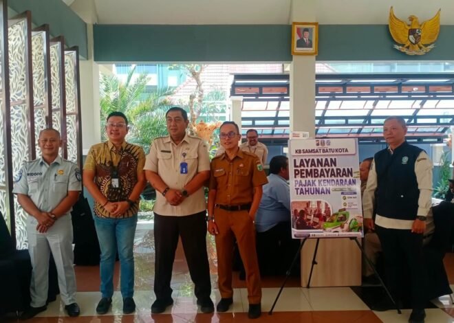 Samsat Jemput Bola Layani Kendaraan Dinas Pemkot Batu di Balai Kota Among Tani