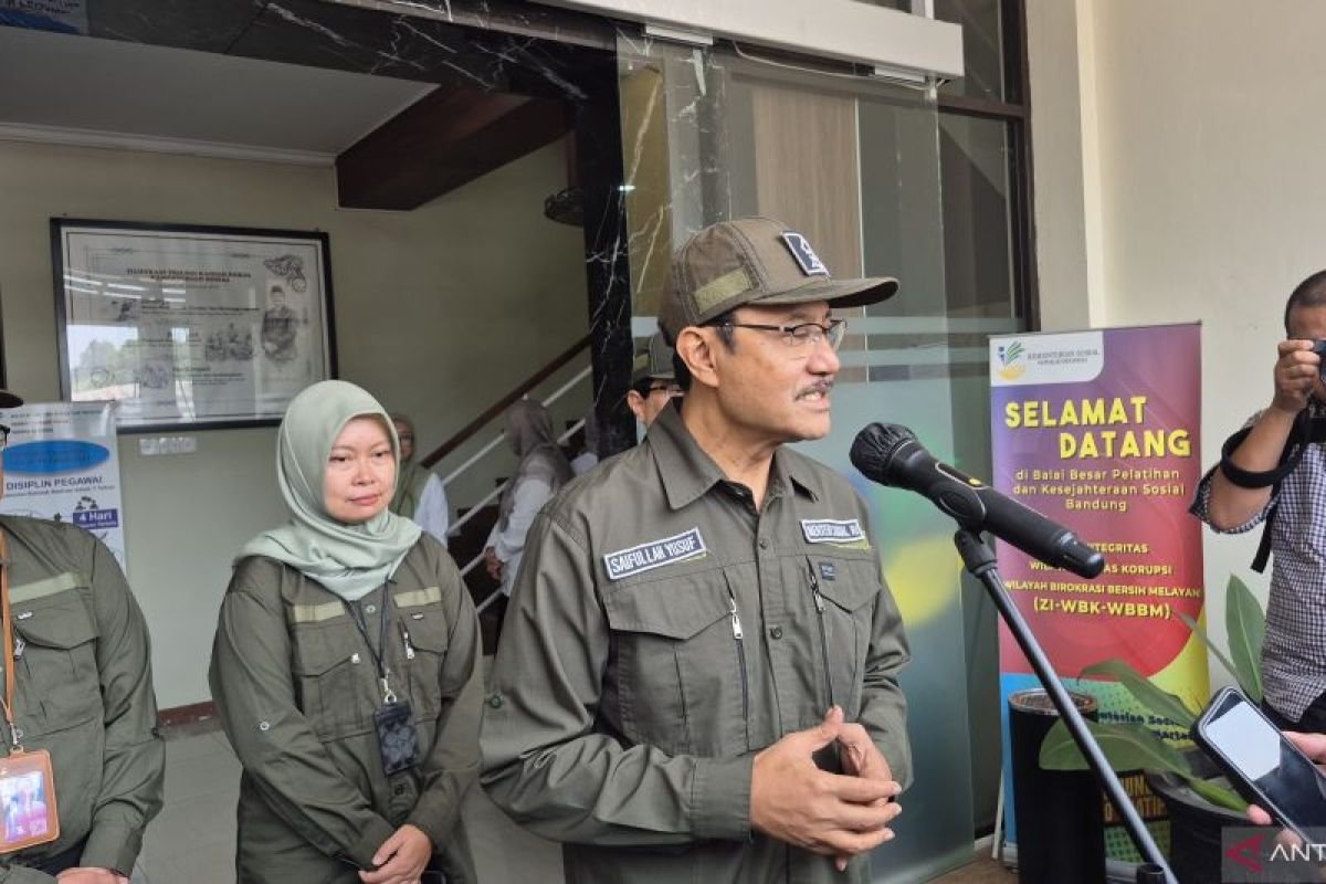Mensos Laporkan Perkembangan Sekolah Rakyat kepada Presiden Prabowo
