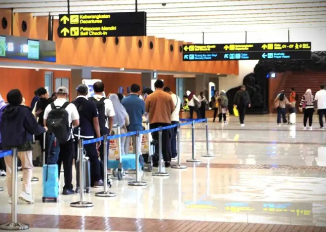 Abu Vulkanik Anak Krakatau Ganggu Penerbangan, 8 Bandara Ditutup Sementara