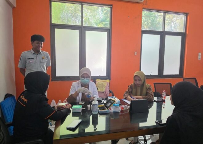 Apresiasi kepada PO Berlio, Jasa Raharja Karawang Adakan Pemeriksaan Kesehatan Gratis untuk Pengemudi