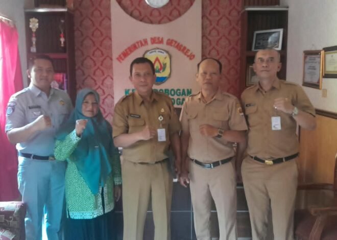 Jasa Raharja Purwodadi dan Tim Pembina Samsat Purwodadi Dampingi Desa Getasrejo Jalankan Program Sengkuyung Mobile