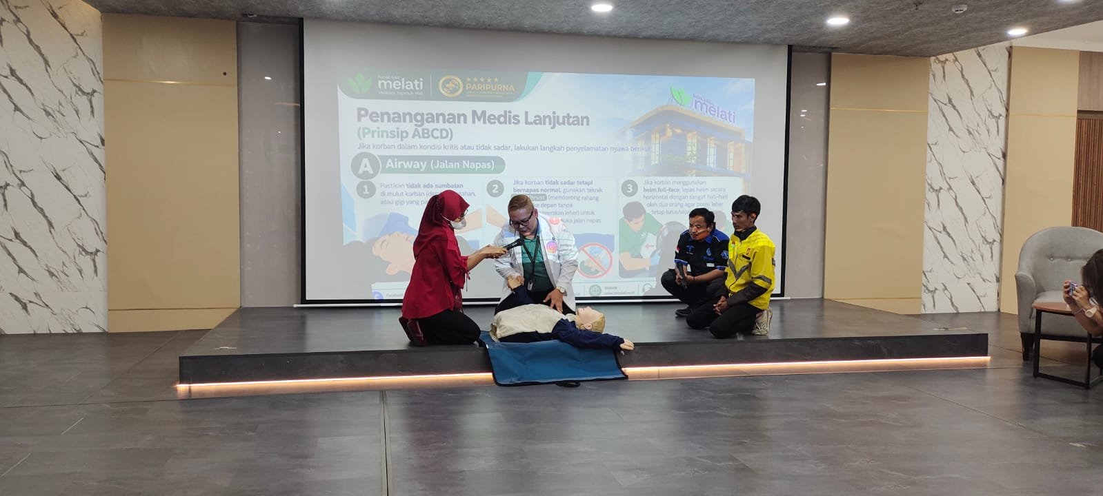 RS Melati Tangerang Tingkatkan Kesiapsiagaan Relawan Ambulans dan Komunitas Ojol dalam Penanganan Korban Kecelakaan Lalu Lintas