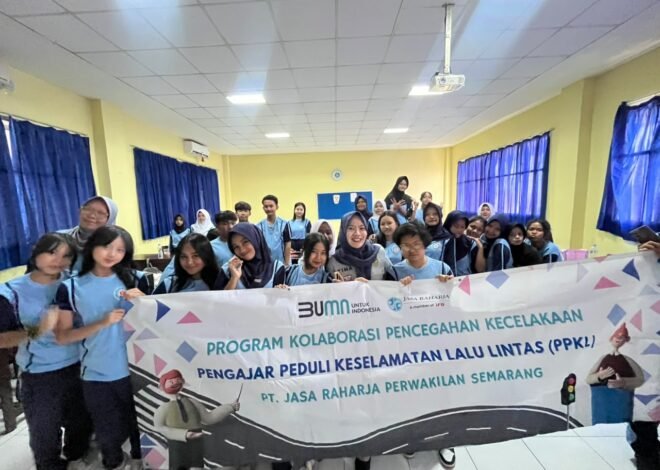 Jasa Raharja Cabang Semarang Bersama DKK Kota Semarang Laksanakan Program Pengajar Peduli Keselamatan Lalu Lintas di SMK Yayasan Pharmasi Semarang