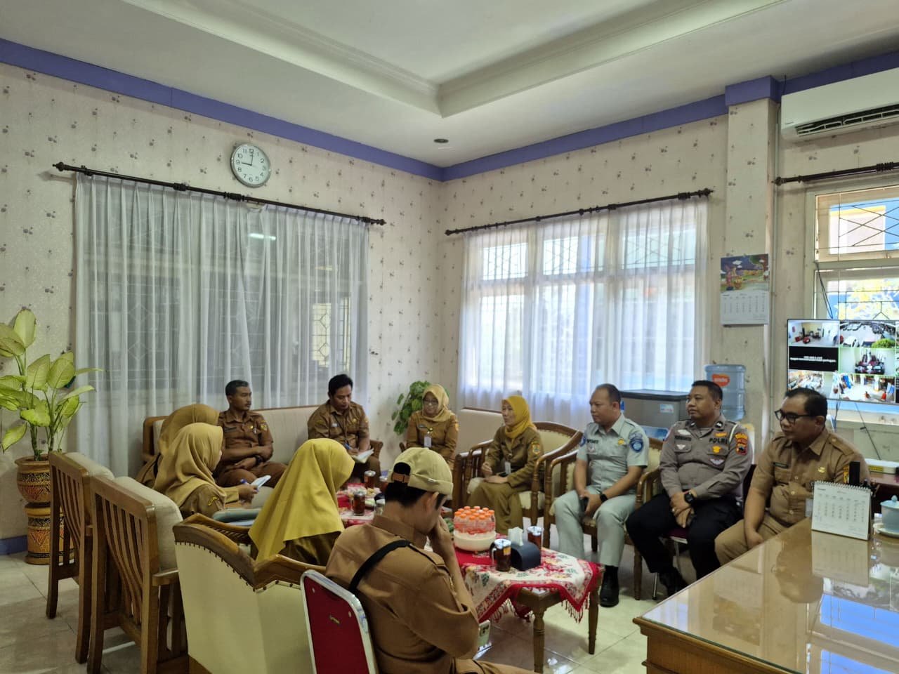 Tim Samsat Sukoharjo dan BPKPAD Perkuat Kepatuhan Pajak Kendaraan Dinas