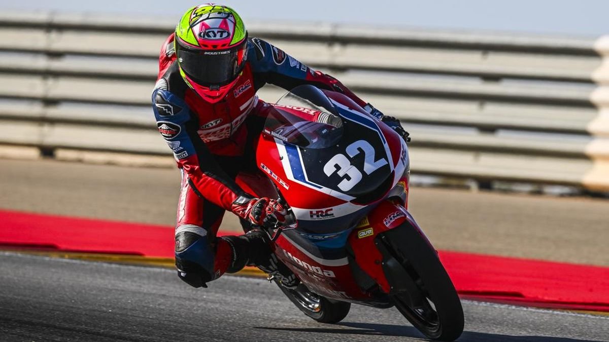 Kiandra Ramadhipa Runner-up Moto3 Junior 2026 di Misano, Selisih 0,006 Detik