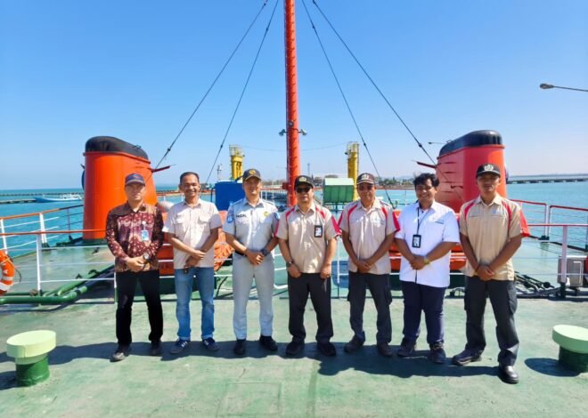 Jasa Raharja Dorong Peningkatan Kesadaran Keselamatan Penumpang melalui Sosialisasi Sarana Keselamatan dan Penggunaan Tiket Resmi di Pelabuhan Bajoe