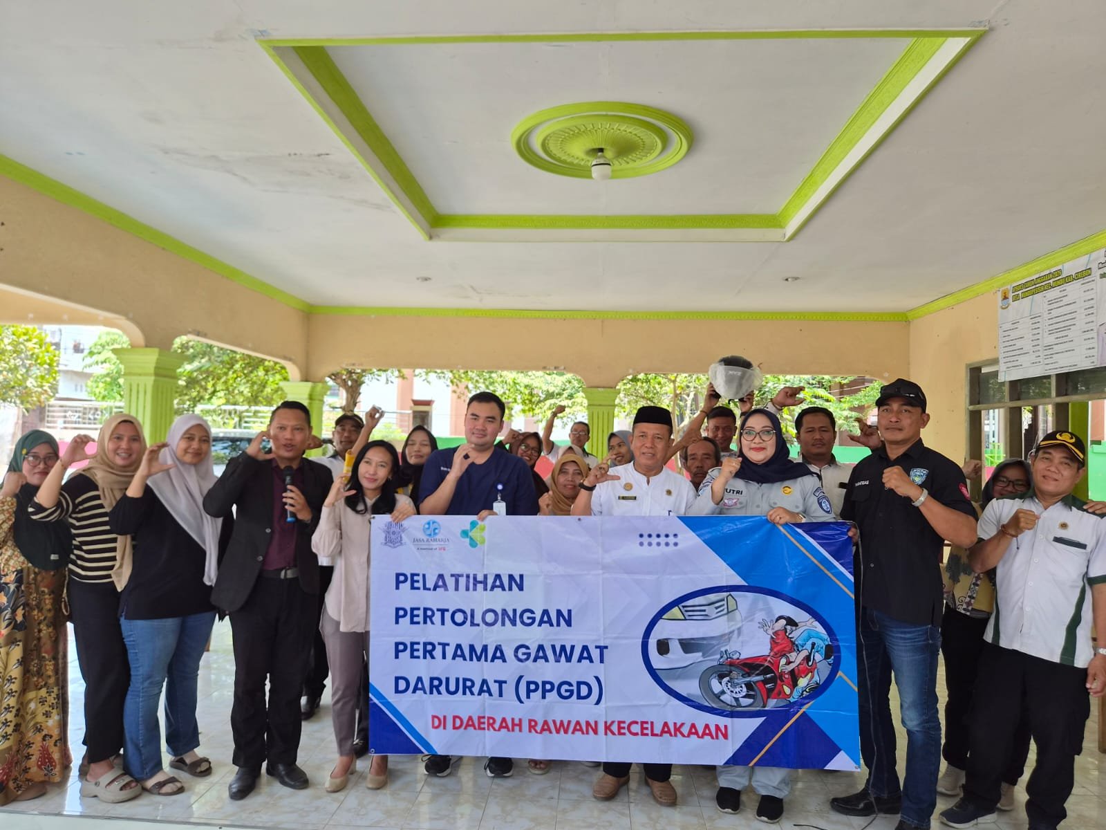 Tingkatkan Kesiapsiagaan, PT Jasa Raharja (Persero) Cabang Cirebon Gelar Pelatihan Pertolongan Pertama Gawat Darurat (PPGD) Di Balai Desa Mundu Pesisir Kab Cirebon