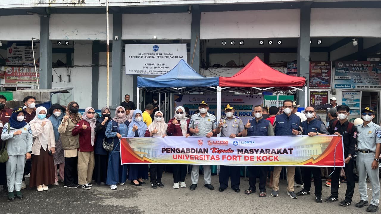 Jasa Raharja Sumbar Bagikan Masker dan Sosialisasikan Diskon Pajak Kendaraan Umum di Terminal Aur Kuning