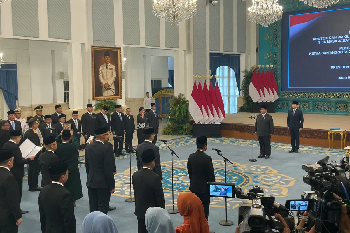 17 Pejabat Dilantik dalam Reshuffle Kabinet Prabowo, Ini Daftarnya